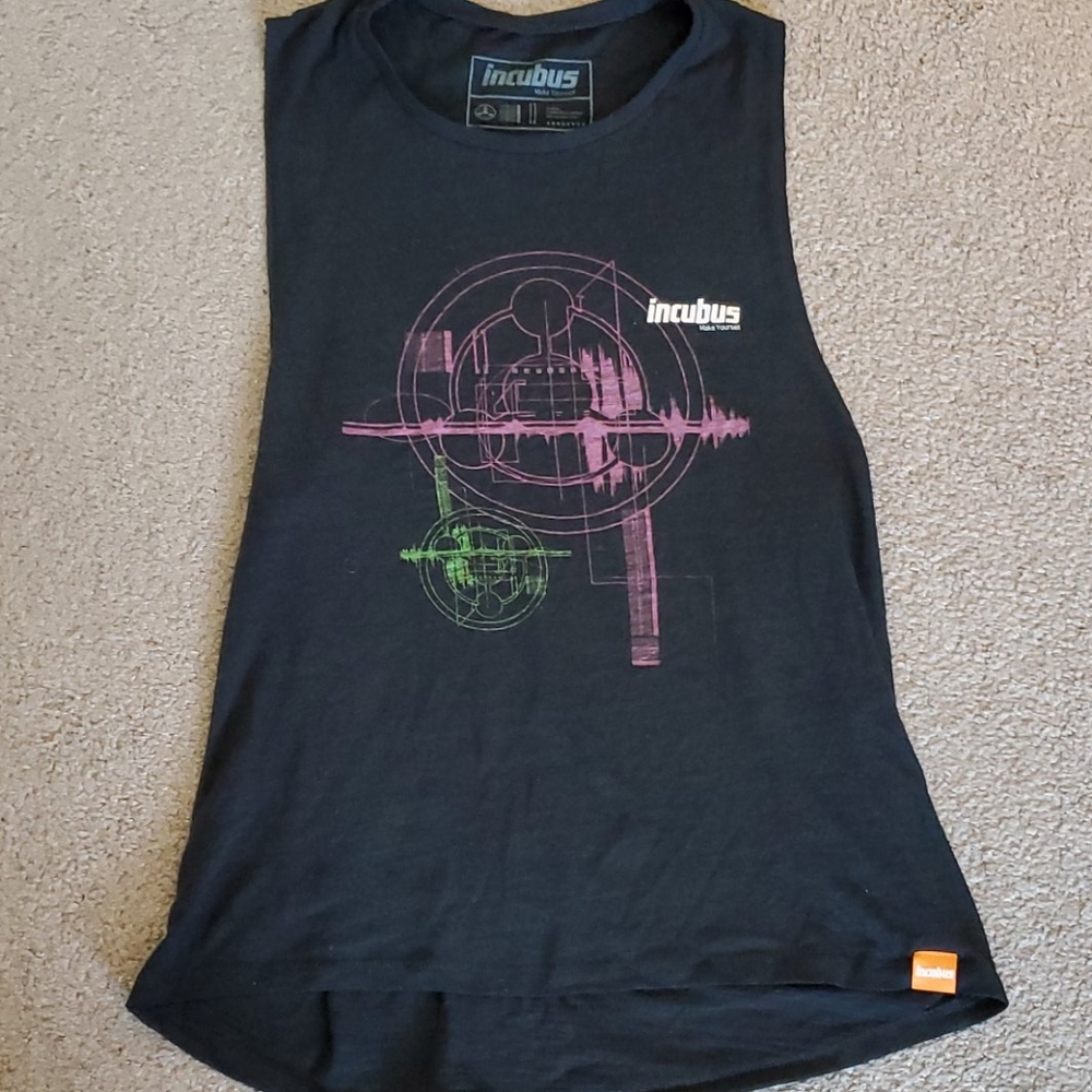 Women's black Incubus band shirt